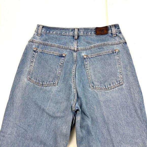 L.L. Bean Original Fit Relaxed Straight Women's size 14P Medium Blue Denim Jeans - Picture 4 of 4